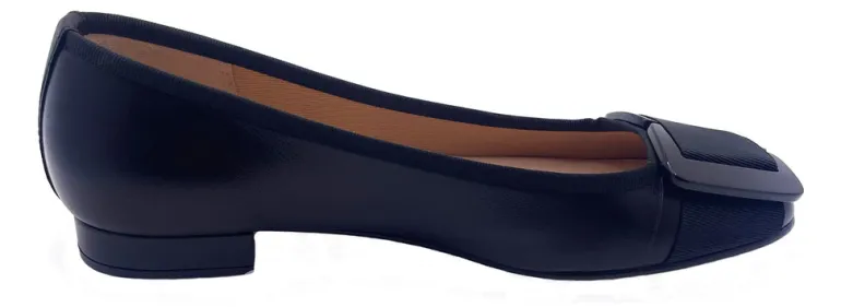 Classic - Black Leather