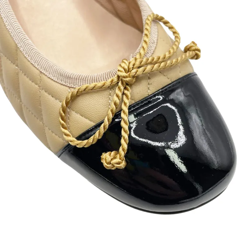 Deluxe - Beige and Black Leather