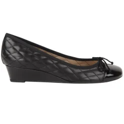 Deluxe - Black Leather