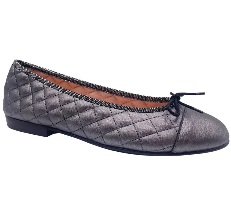 Heros - Pewter Leather