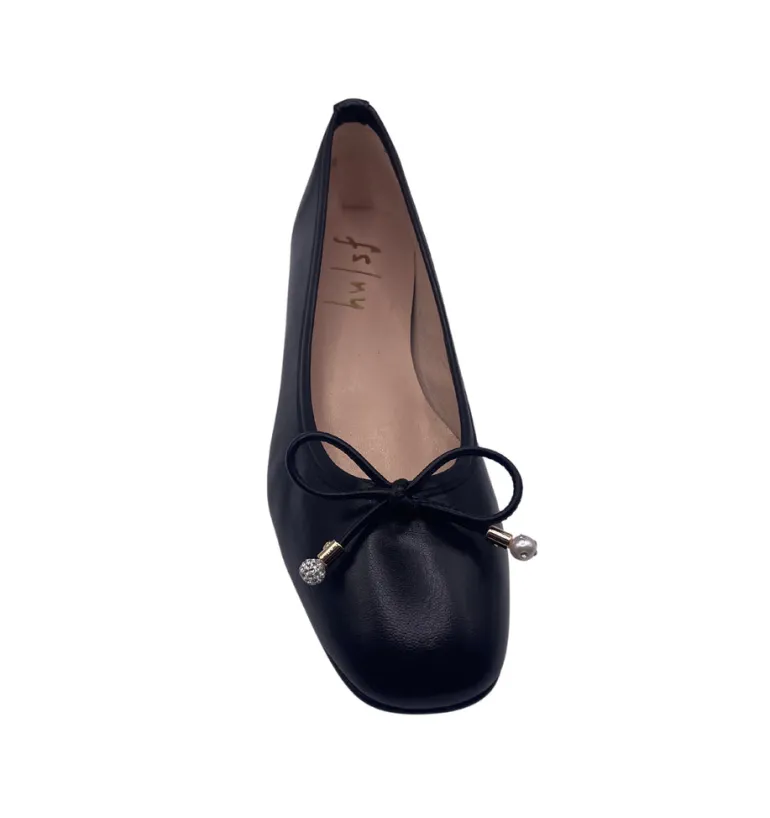 Marlena - Black Leather