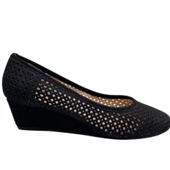 Mount - Black Nubuck