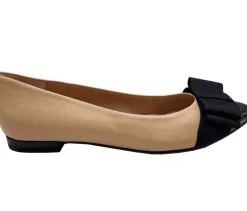 Onstage - Beige and Black Leather